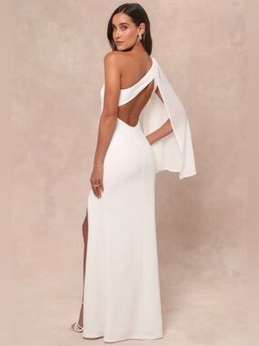 NWT Lulus One-Shoulder Cape Sleeve White Open Back Wedding Dress With Slit Large